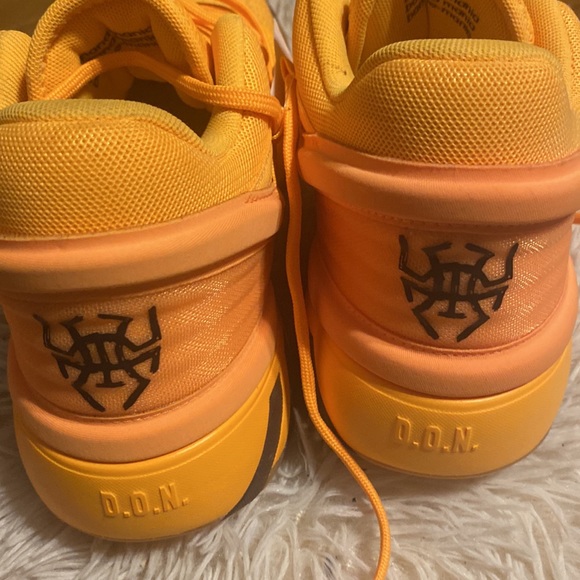 D.O.N. Issue 2J Adidas Crayola BRAND NEW 6 - Picture 2 of 4